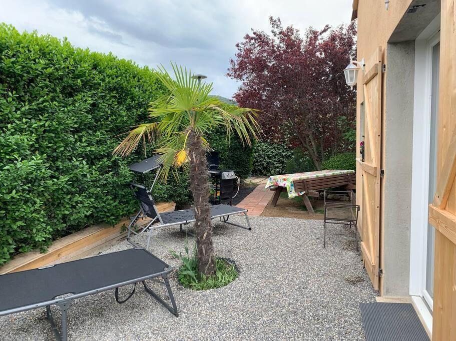 Appartement Avec Jardin Prive Greoux Les Bains Au Bord Du Verdon Luaran gambar